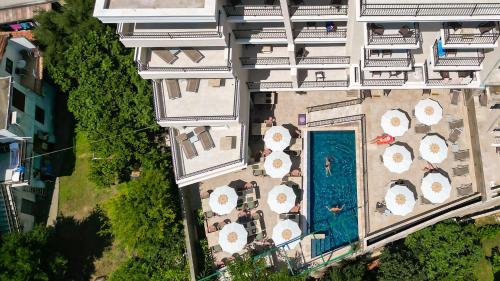Bazén v ubytování Hotel Pima Budva nebo v jeho okolí