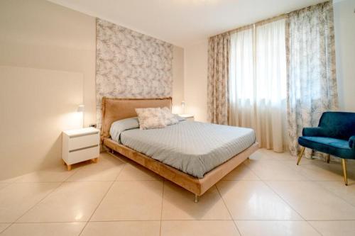 Un pat sau paturi într-o cameră la Luxury Room