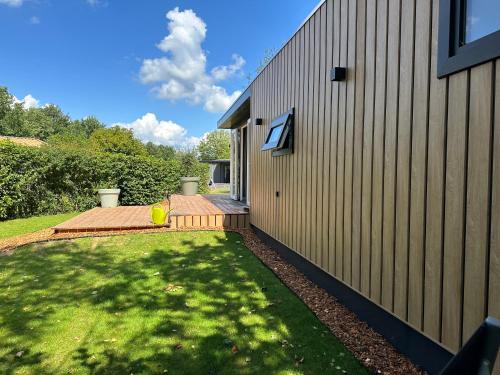 Afbeelding uit fotogalerij van Chalet de Blauwe regen in Balkbrug