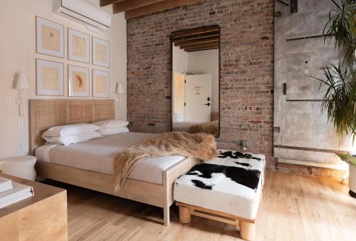 Hotel Novacancy Image