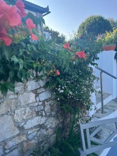 Балкон или терраса в Marbury Heights Skopelos Town Pool Villa Secluded & Stunning