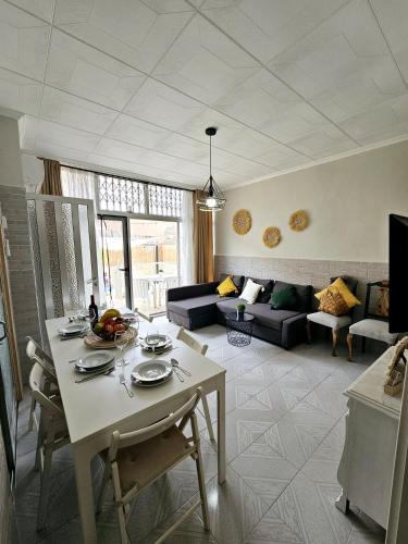 Cozynest ALICANTE - Apartment with Terrace