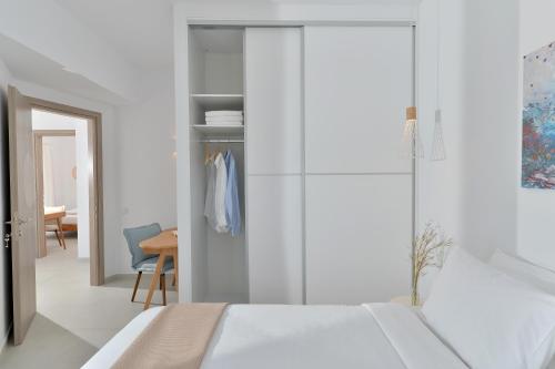 Φωτογραφία από το άλμπουμ του Villa & Studio Hydroussa Sea View στο Γαύριο