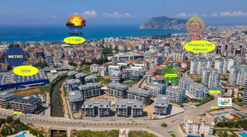 een luchtzicht op een stad met gebouwen bij SA Apartments! Crystal Family Suites in Alanya