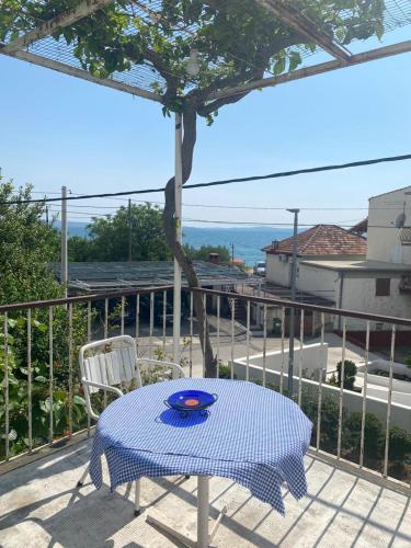 ID148DomusKova Apartment in the midst of the garden with a private terrace and a scenic view