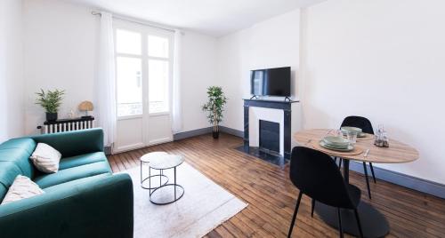 Appartement avec balcon à 250 m de la gare, hyper centre