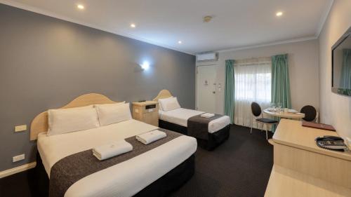 Charles Rasp Motor Inn & Cottages, Broken Hill (updated prices 2025)