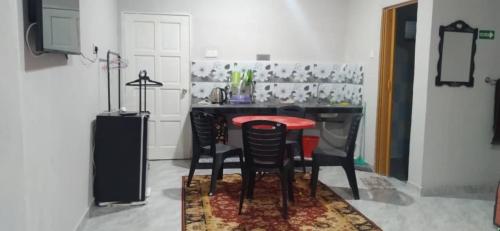 Kuchyň nebo kuchyňský kout v ubytování Ema roomstay