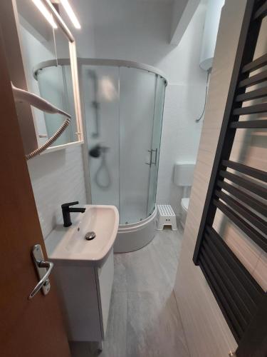 Lipotica Rooms