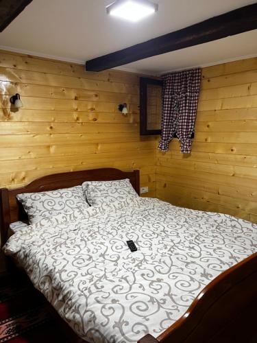 Кровать или кровати в номере Krcma U Planini