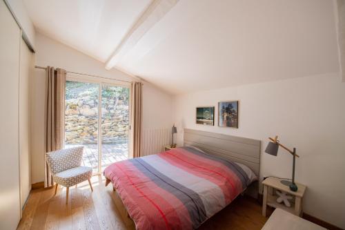 Ένα ή περισσότερα κρεβάτια σε δωμάτιο στο Villa spacieuse à Arcachon, proche plage de Pereire, jardin
