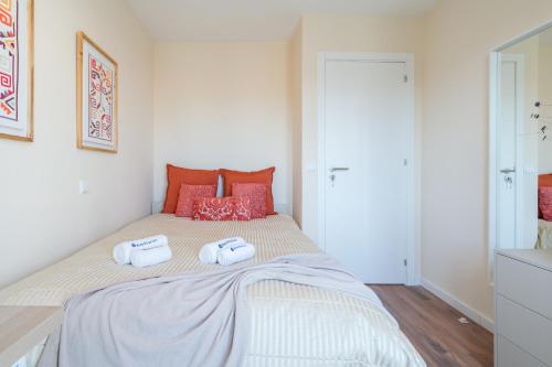 Host Wise - Fantastic Contemporary Flat w Balcony