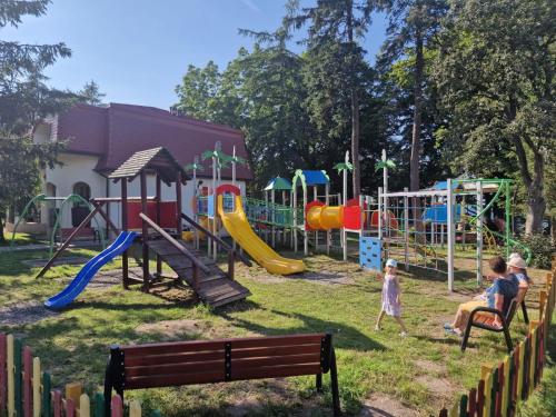 a group of children playing in a playground at Ośrodek Promenada- Horyzont in Jastrzębia Góra