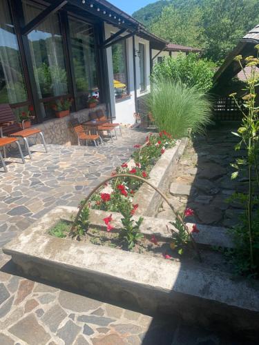 Fotografie z fotogalerie ubytování NO COMMENT RUSTIC v destinaci Curtea de Argeş