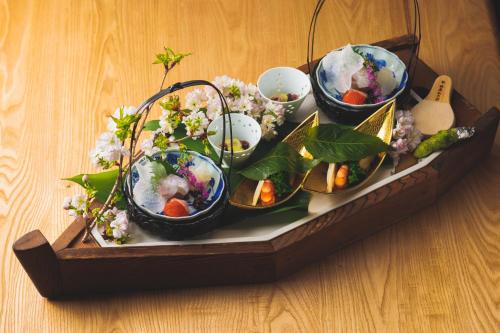 Φαγητό σε αυτό το ryokan ή κάπου εκεί κοντά