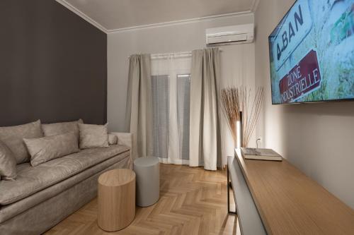 Like Home Acropolis 50