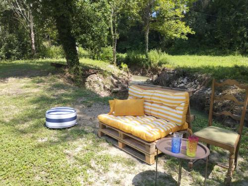 Κήπος έξω από το PianPieve Nature & Relax apartments