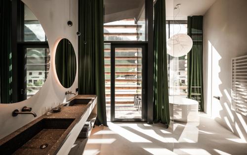 Koupelna v ubytování Hotel Jaufentalerhof