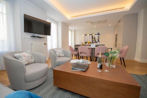 For You Rentals Lujoso y elegante ap TEMPORAL en Centro Madrid ALC353