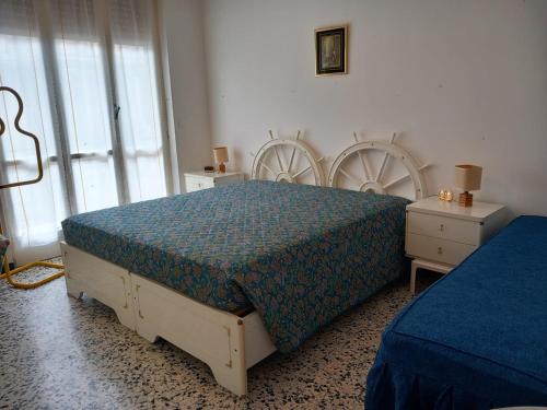 Panoramic apartment a few steps from the sea with garage