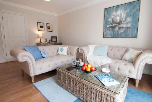 Two Bedroom Windsor Flats with Parking