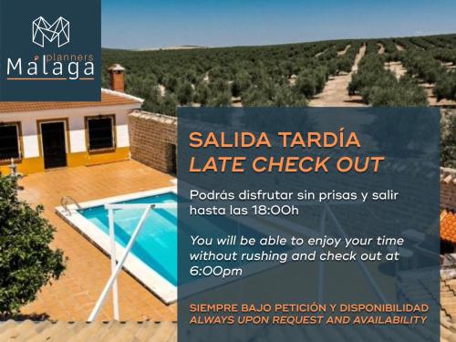 Un folleto para una villa tarántula registro de salida después de lo habitual en Complejo Rural en Porcuna-Jaén en Porcuna