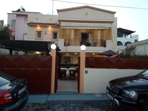 VILLA AVATOS 2 - Near to the Port of Rafina and the Airport of Athens