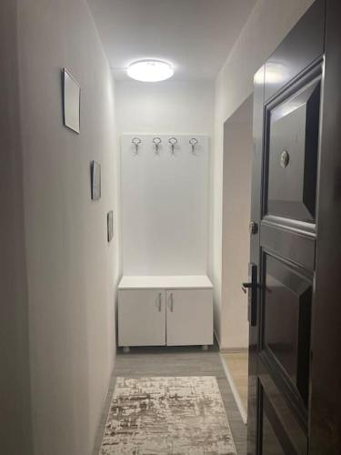 Ένα μπάνιο στο Comfort Apartment in Prishtina