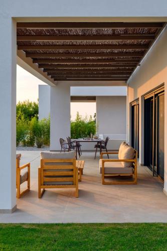 Χώρος καθιστικού στο Nobus Villas - Luxury villa with Private pool, sea view & sunset