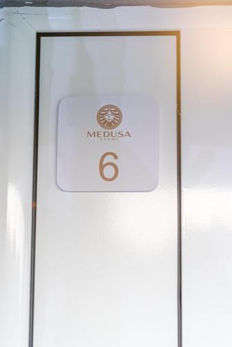 Certifikát, hodnocení, plakát nebo jiný dokument vystavený v ubytování Medusa Rooms