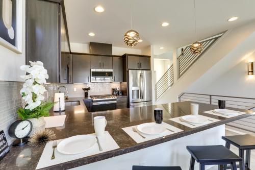 Gallery image of Less Than 2 Mi to Dtwn Reno Gem with Rooftop Patio! in Reno