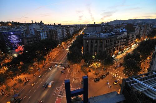 Nespecifikovaný výhled na destinaci Barcelona nebo výhled na město při pohledu z hotelu