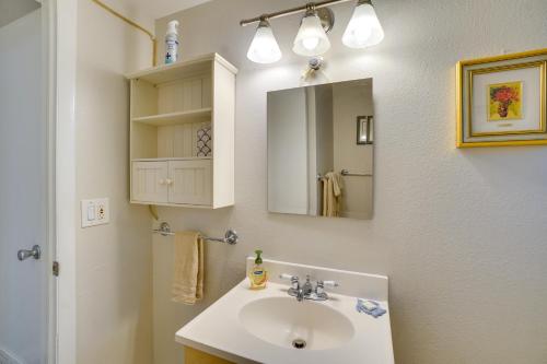 Ένα μπάνιο στο 7 Mi to Coors Field Denver Apt with Patio!