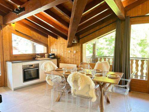 Appartement cosy au centre des Gets, 2 balcons, 2 chambres, proche remontées mécaniques, parking inclus - FR-1-623-297