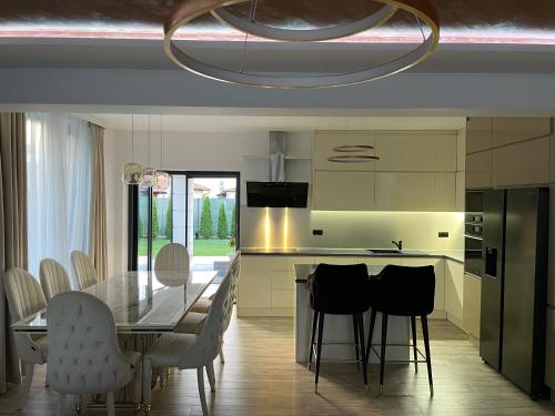 Η κουζίνα ή μικρή κουζίνα στο Class Luxury Residence