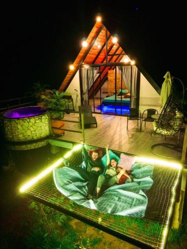 Clientes alojados en GLAMPING SAN GIl TRINIDAD CIELO