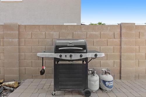 Kemudahan BBQ tersedia untuk tetamu di rumah percutian
