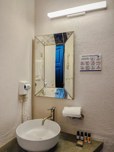 Ένα μπάνιο στο Casa Liza