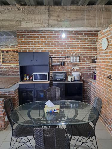 Η κουζίνα ή μικρή κουζίνα στο Juar House