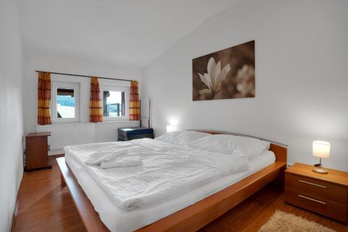 Postel nebo postele na pokoji v ubytování Mountain Apartment Klinovec Atomic