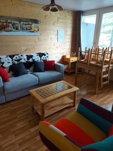 Charmant T1bis pied des pistes à Vars les Claux Résidence les Fibieres