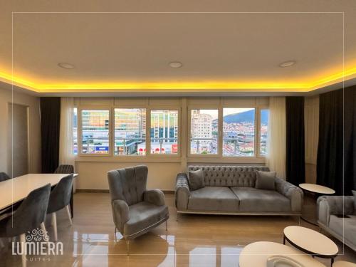 Χώρος καθιστικού στο Lumiera Suites Hotel