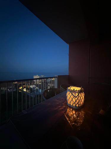 Balkoni atau teres di Roby Seahouse