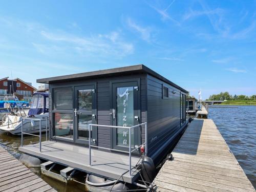 Tiny houseboat Parel II - airco