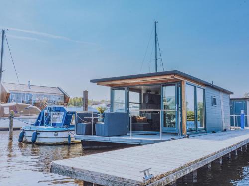 Tiny houseboat Parel III - airco