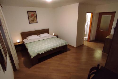 Apartments with parking space Umag - 6995