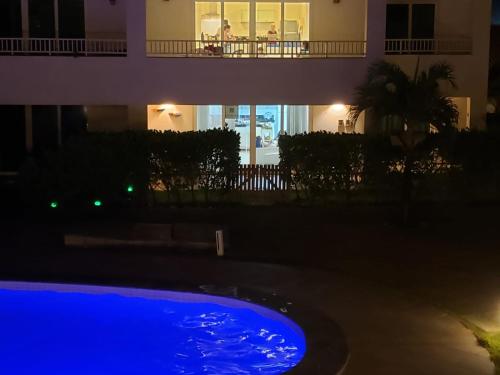 Afbeelding uit fotogalerij van Apartamento Particular de 03 suítes, Resort Treebies, Praia de Subauma - Ba in Entre Rios