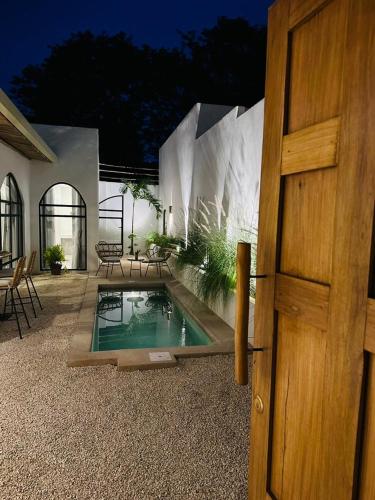 Πισίνα στο ή κοντά στο Las Guapas Villas Tamarindo
