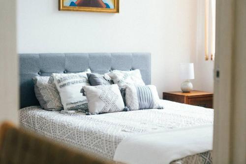 Serene Poolside Oasis + – Photos 5