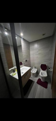 Ένα μπάνιο στο Sun square